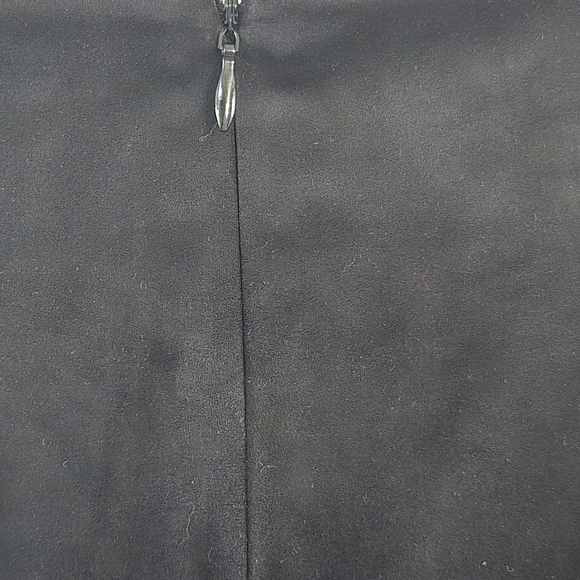 Forever 21 Black Mini Skirt with Floral Embroidery - Picture 6 of 10